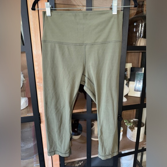 Lululemon Align Cropped leggings capris running moss olive Fatigue mid rise - Picture 3 of 9